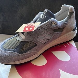 New balance mens sneaker